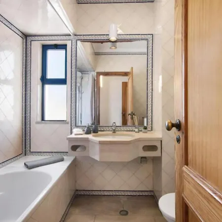 Alta Oura Apartment